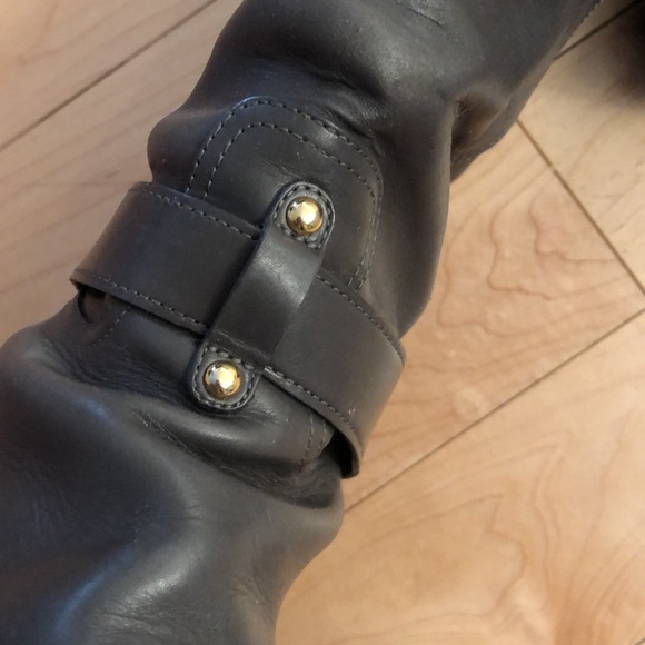 YSL Yves Saint Laurent Grey LEATHER BOOTS with Gold Hardware on the heel - Picture 9 of 14